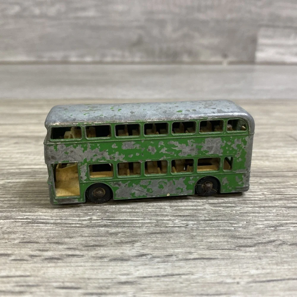 1966 Lesney Matchbox Series #74 Daimler Bus England 1:121 scale